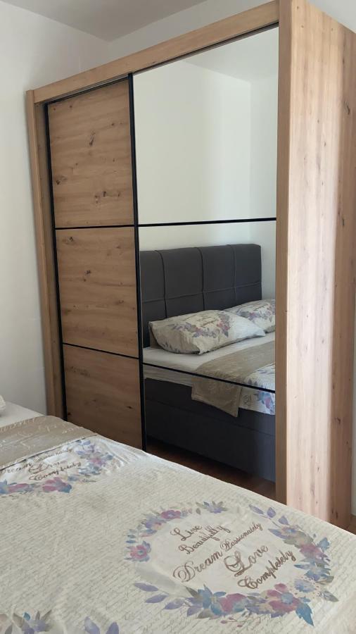 Apartman Marko Antonio 1 Apartamento Crikvenica Exterior foto